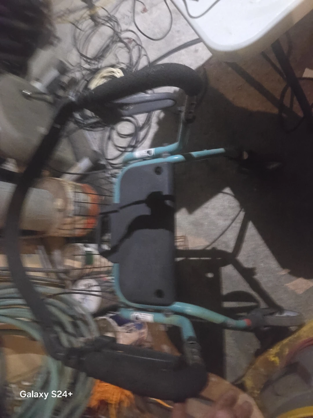 Dolomite Walker with Seat and Basket - photo 2