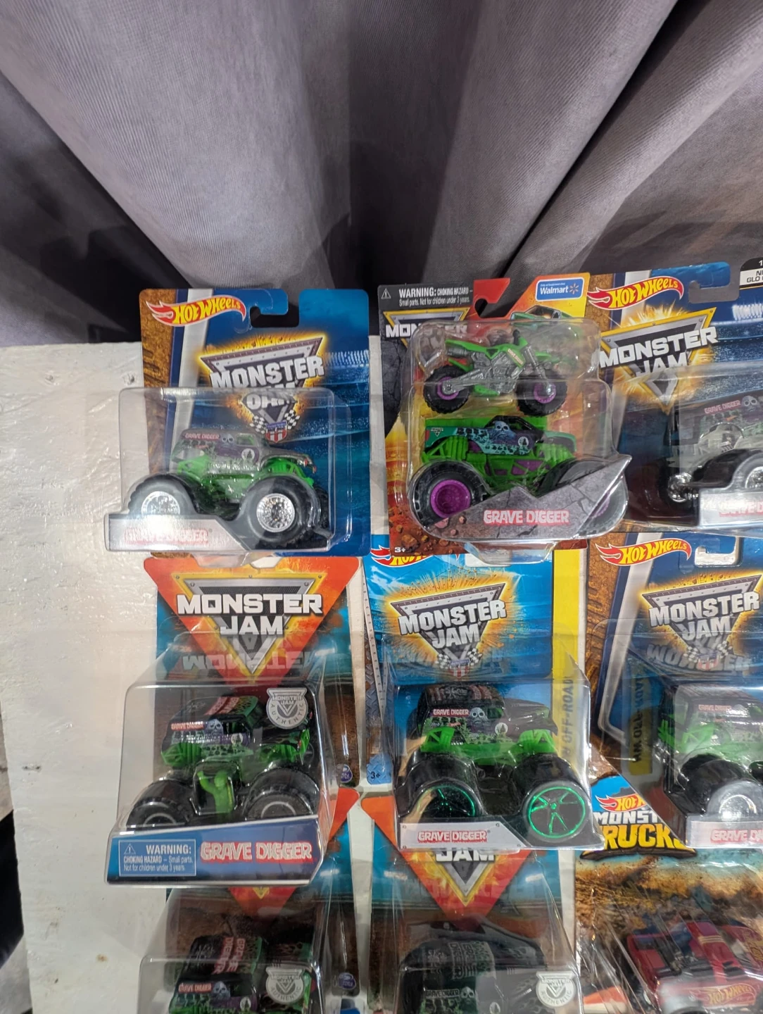 17 Hot Wheels Monster Jam  Toy Trucks - photo 5