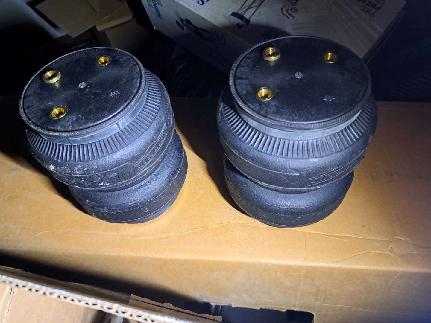 Air Lift 5000 Load Lifter Adjustable Air Springs - photo 2