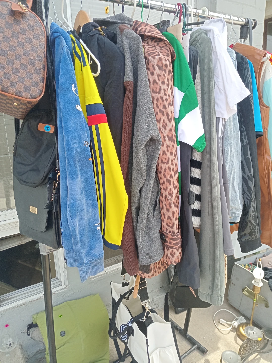 Yard Sale - photo 4