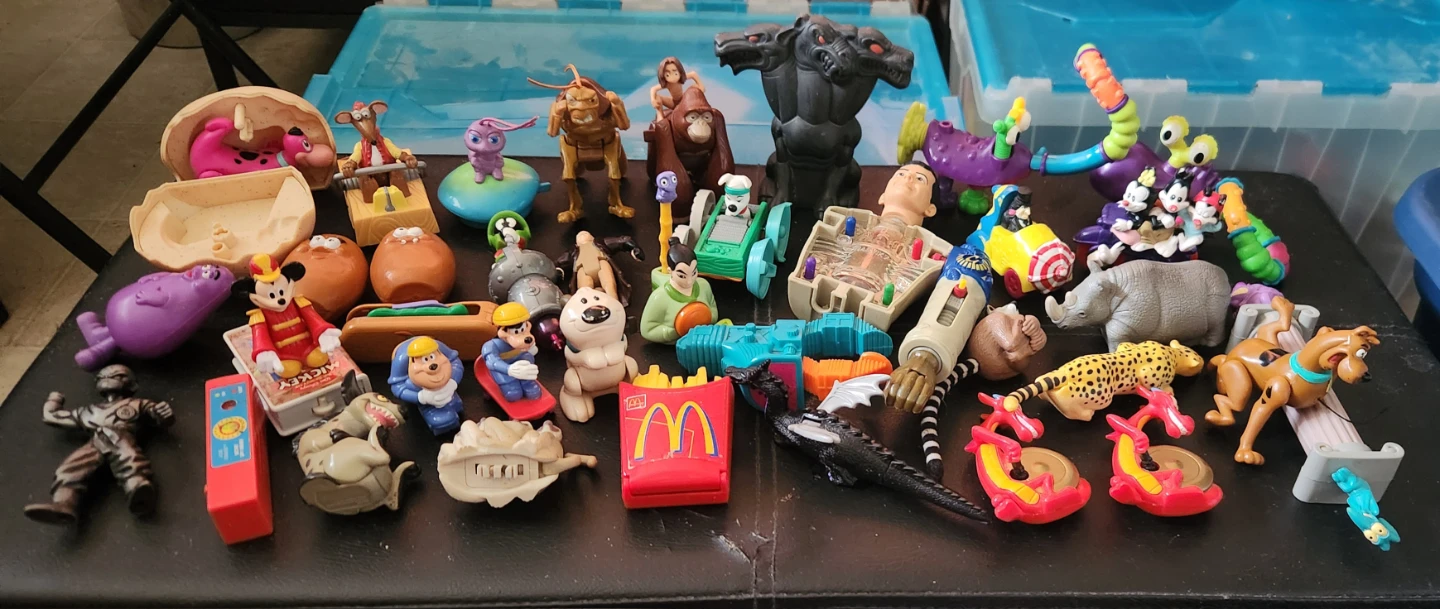 40+ Vintage Kids Meal Toys