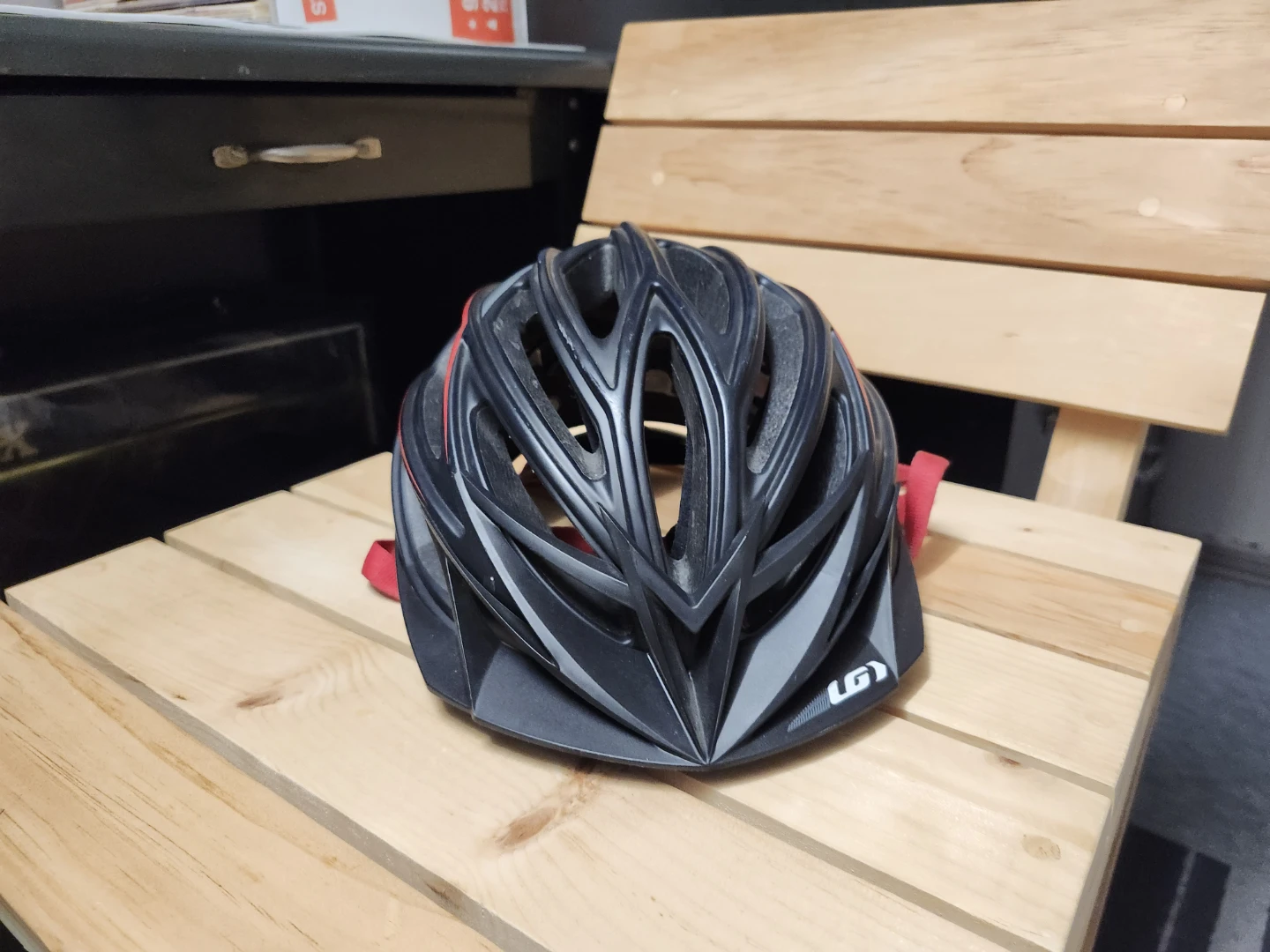 Garneau Black Cycling Helmet - photo 2