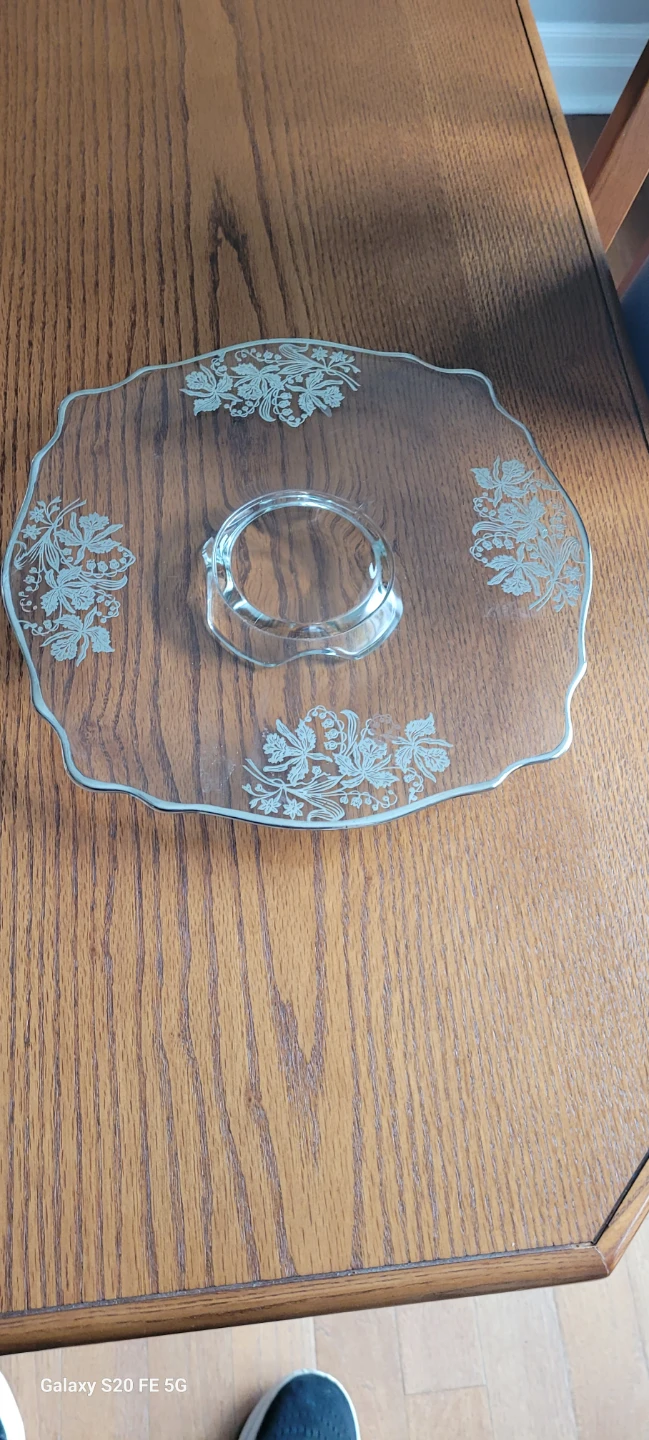 Glass platter with daffodil silver etching
