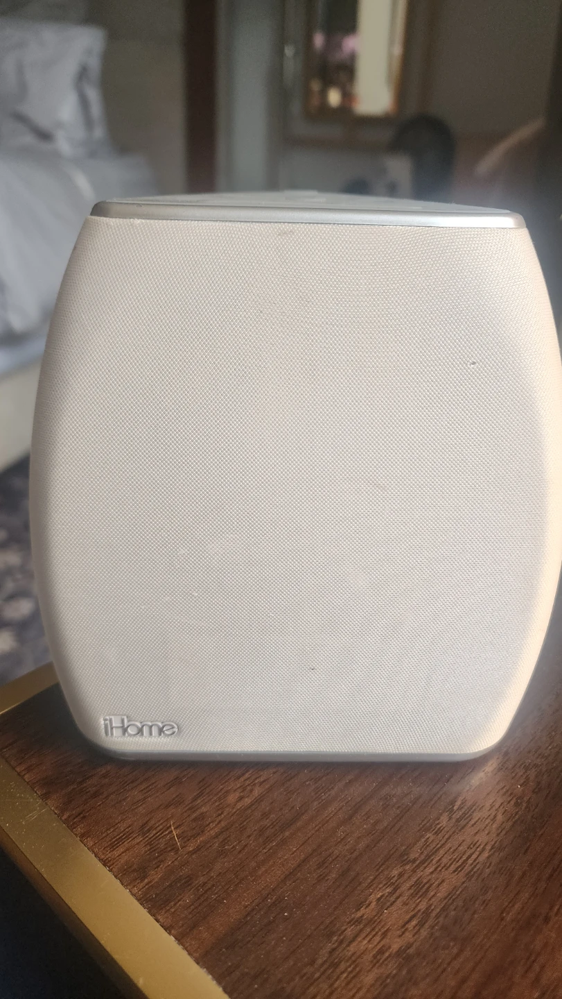 iHome Bedside Speaker Alarm Clock - photo 2