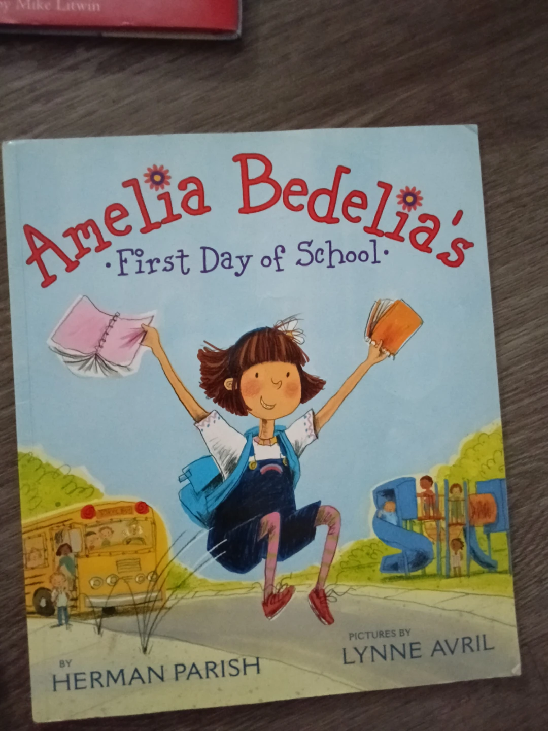 Amelia Bedelia's First Day of School Children's Book - photo 4