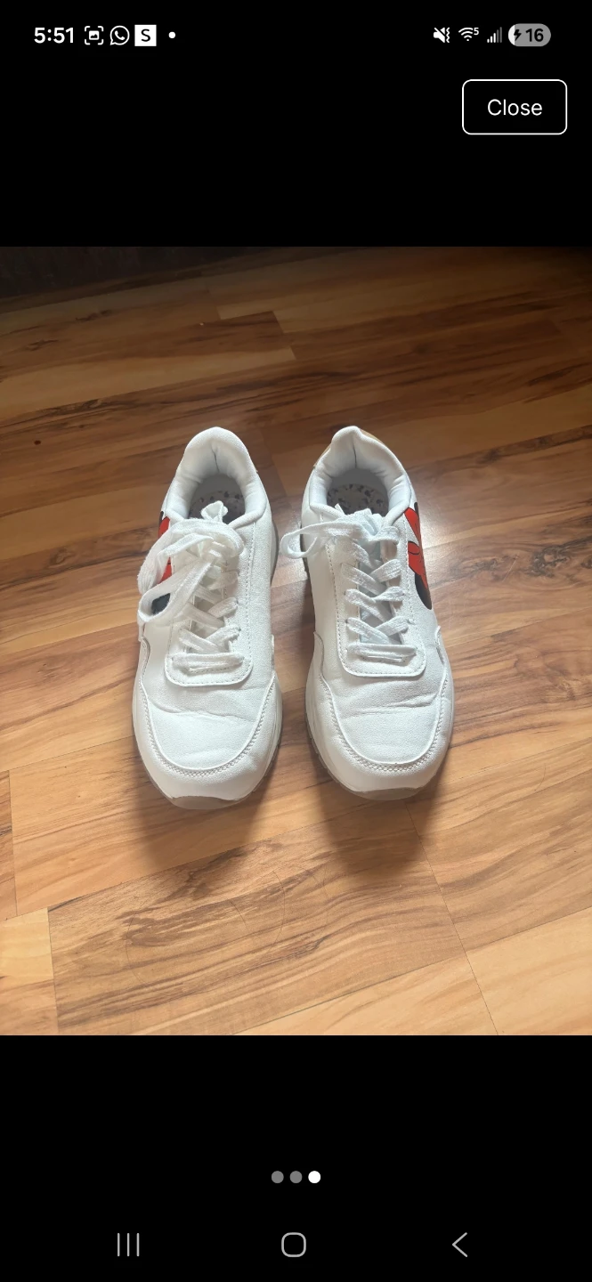 White Minnie Mouse Sneakers size 8 - photo 3