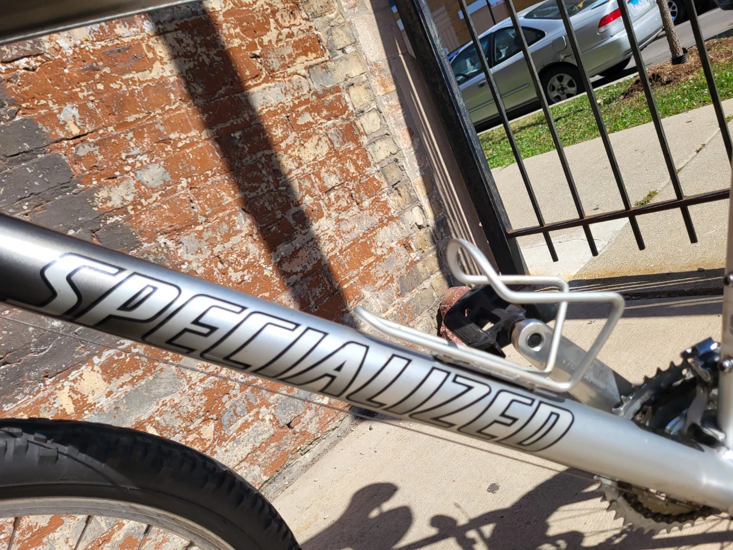 Bicycle Specialized For Adult In Excellents Conditions - photo 2
