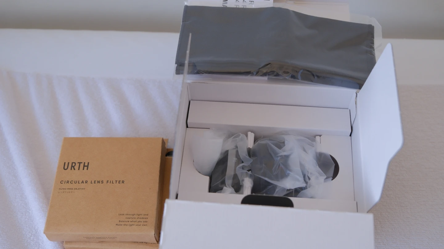 Fujifilm Fujinon XF18mmF2 R Lens with lens filters - photo 3