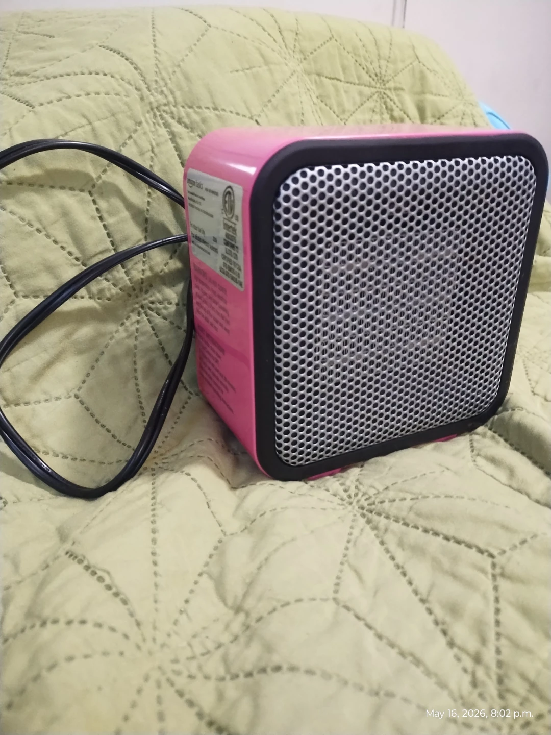 Amazon Basics Small Portable Heater - Pink