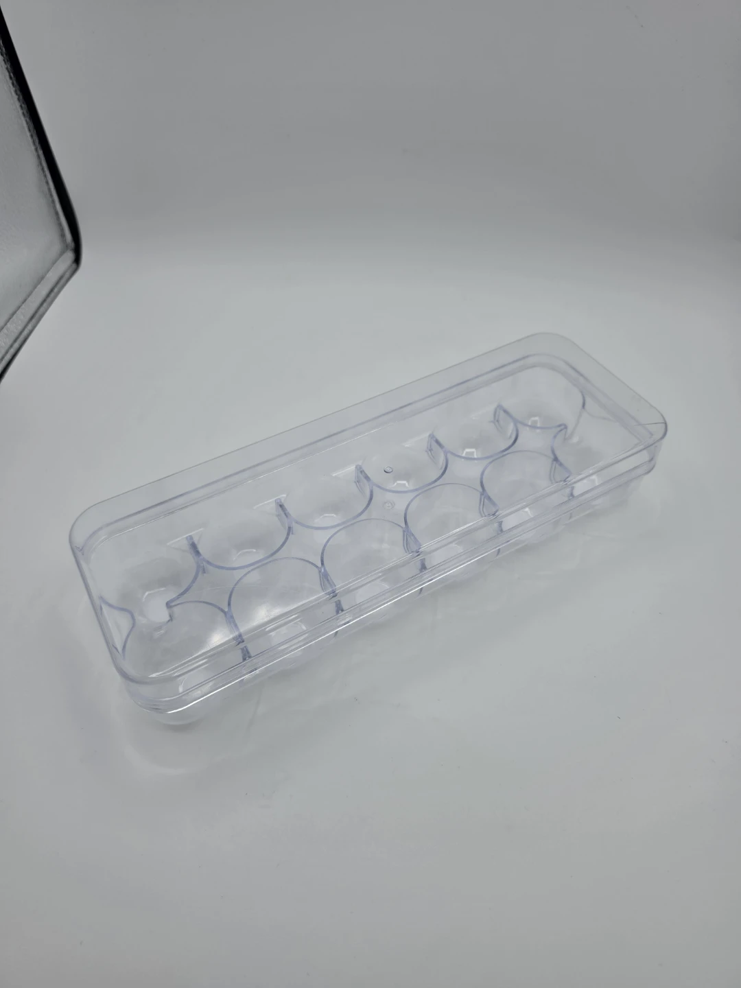 Clear Plastic 12-Egg Holder with Lid