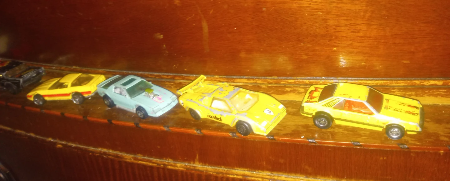 Lot of 7 Vintage rare collectible Die-Cast Toy Cars and Trucks - photo 3