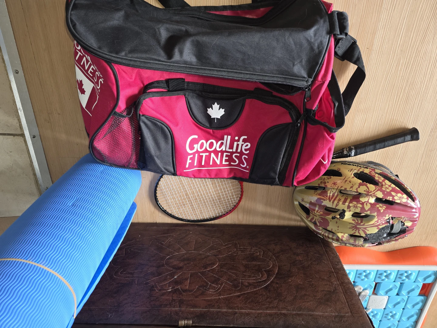 GoodLife Fitness Duffel Bag and Yoga Mat