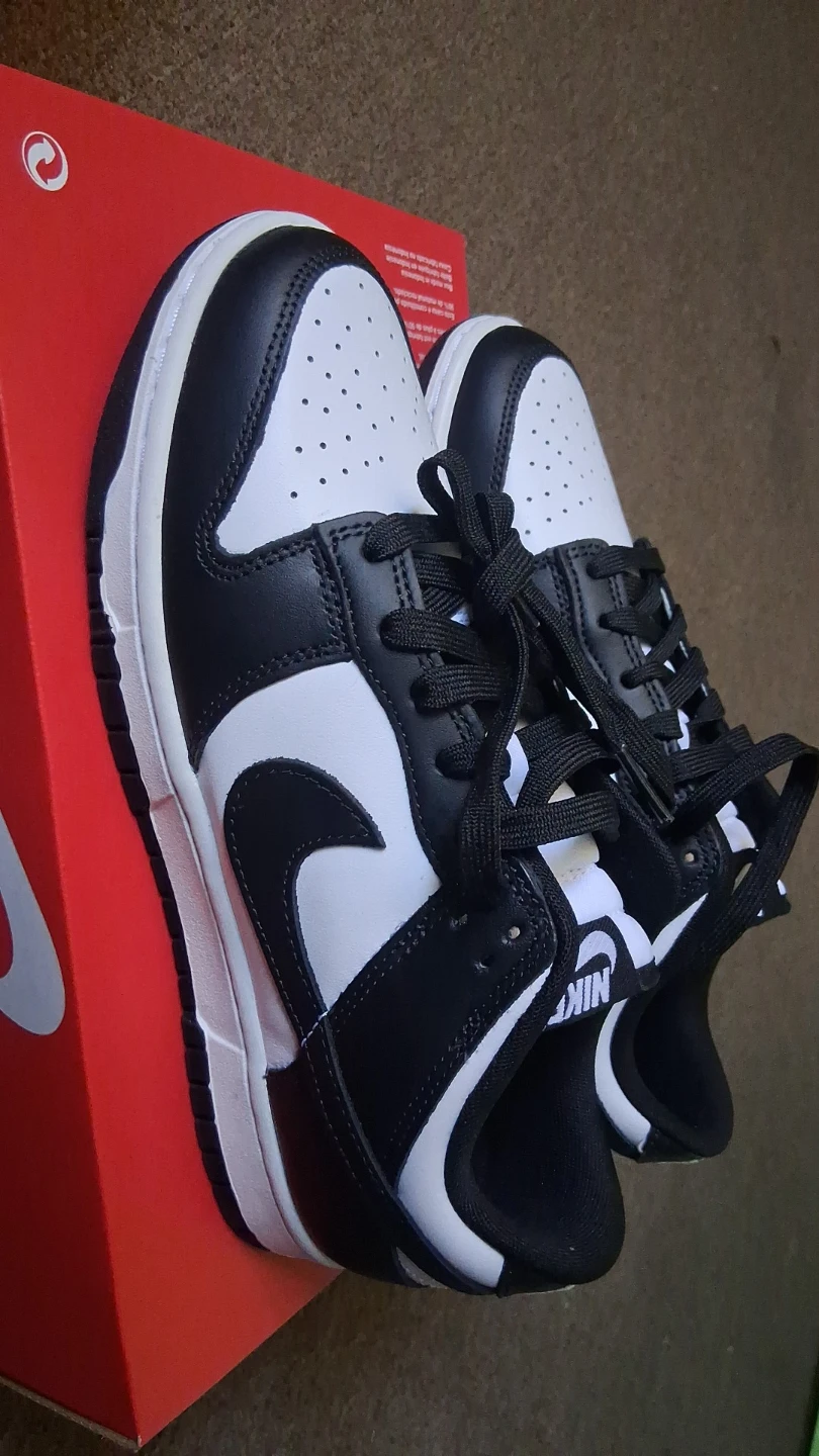 Nike Dunk Low "Panda" size 8 men