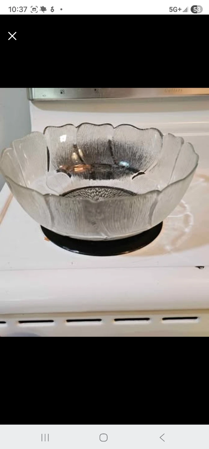 Vintage Arcoroc France Fleur Bowl