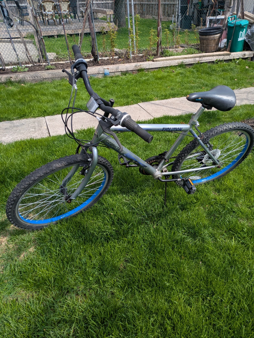Ozark Trail Evolution Mountain Bike - photo 2