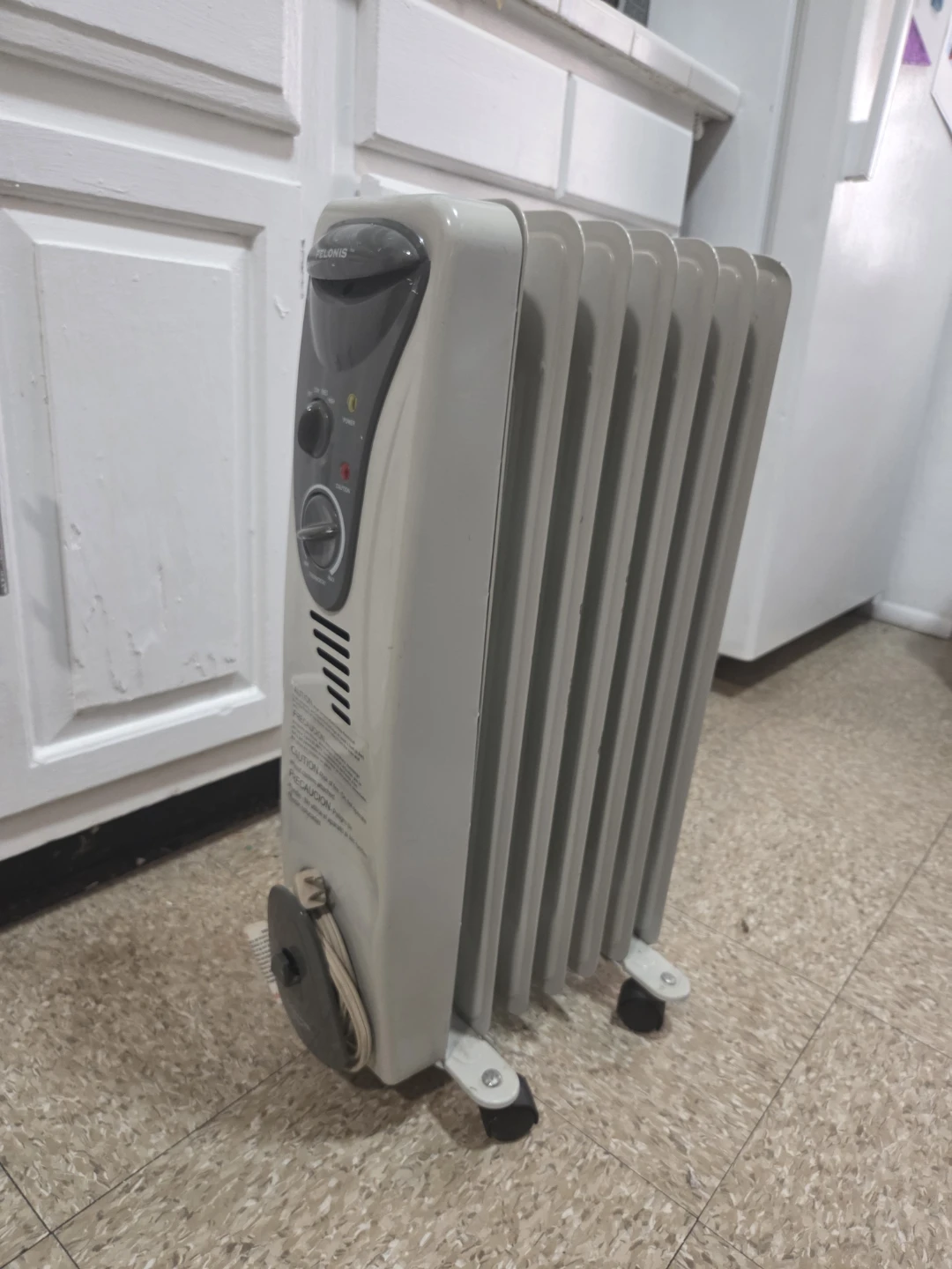 Pelonis Electric Oil-Filled Radiator Heater