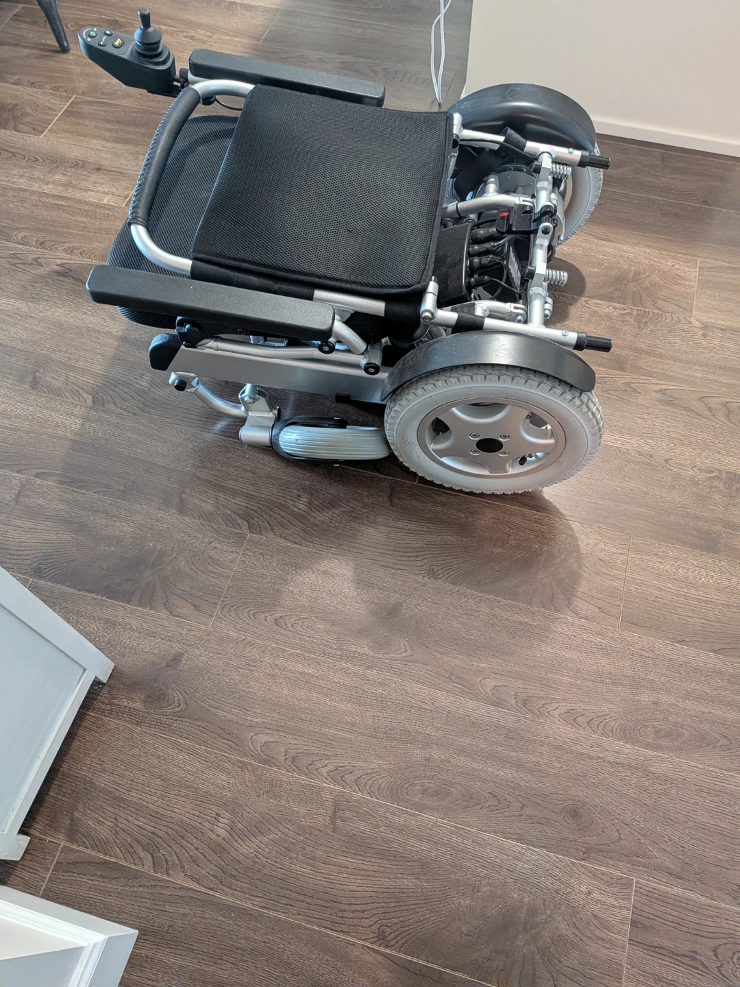 Electric Wheelchair - photo 2