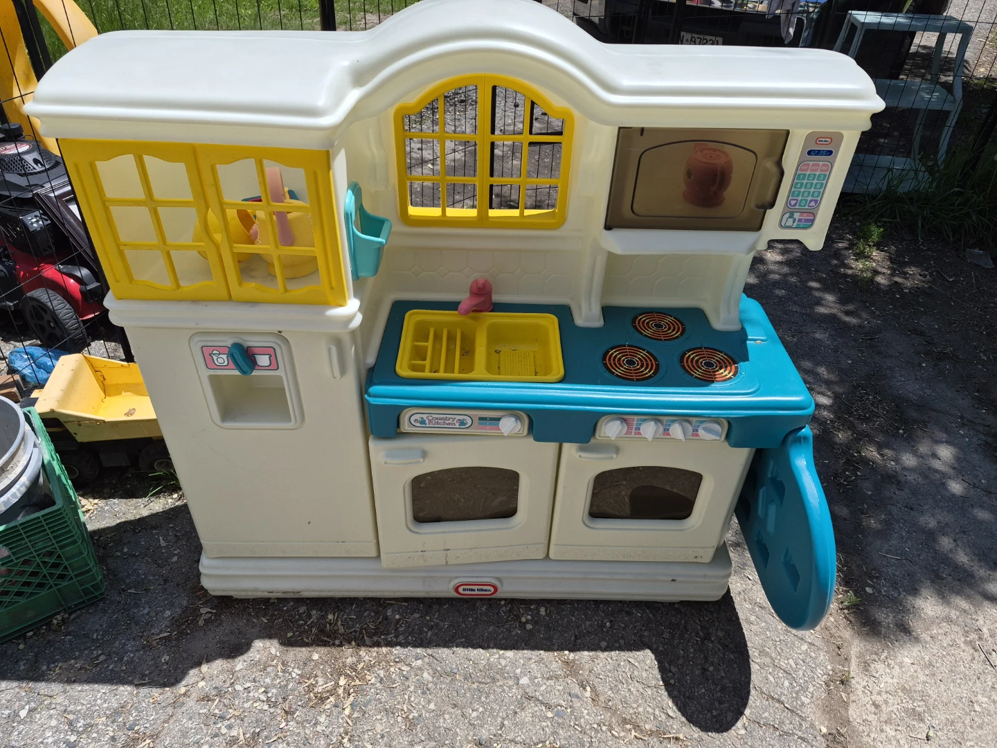Little Tikes Country Kitchen Toy