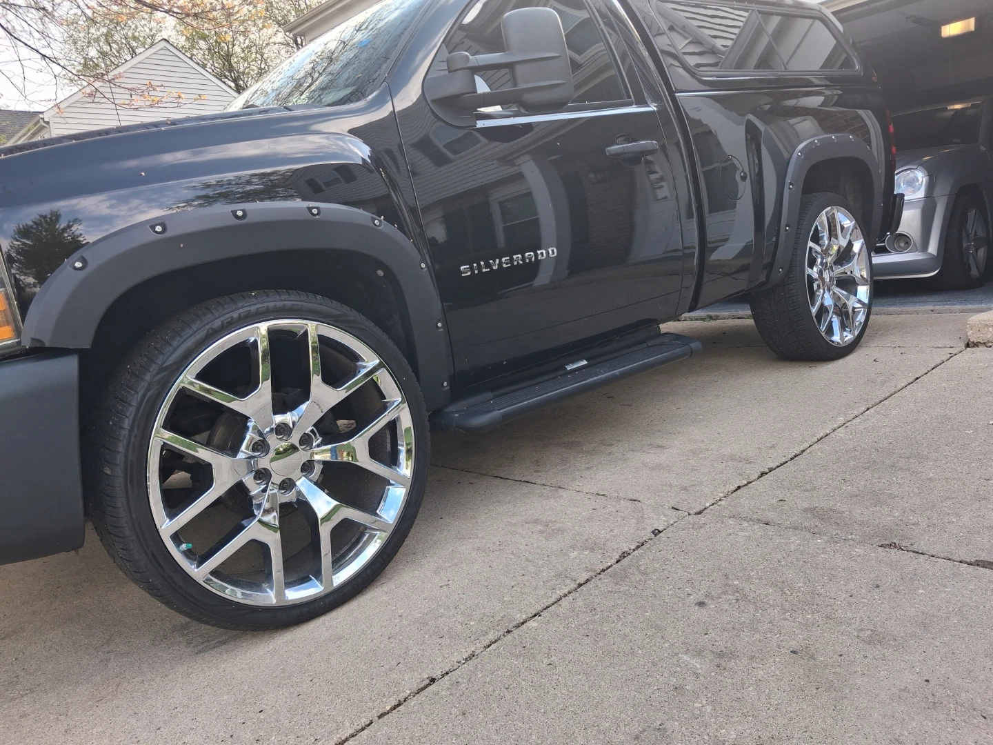 Chrome Wheels for Silverado Truck rims 26 sale or trade