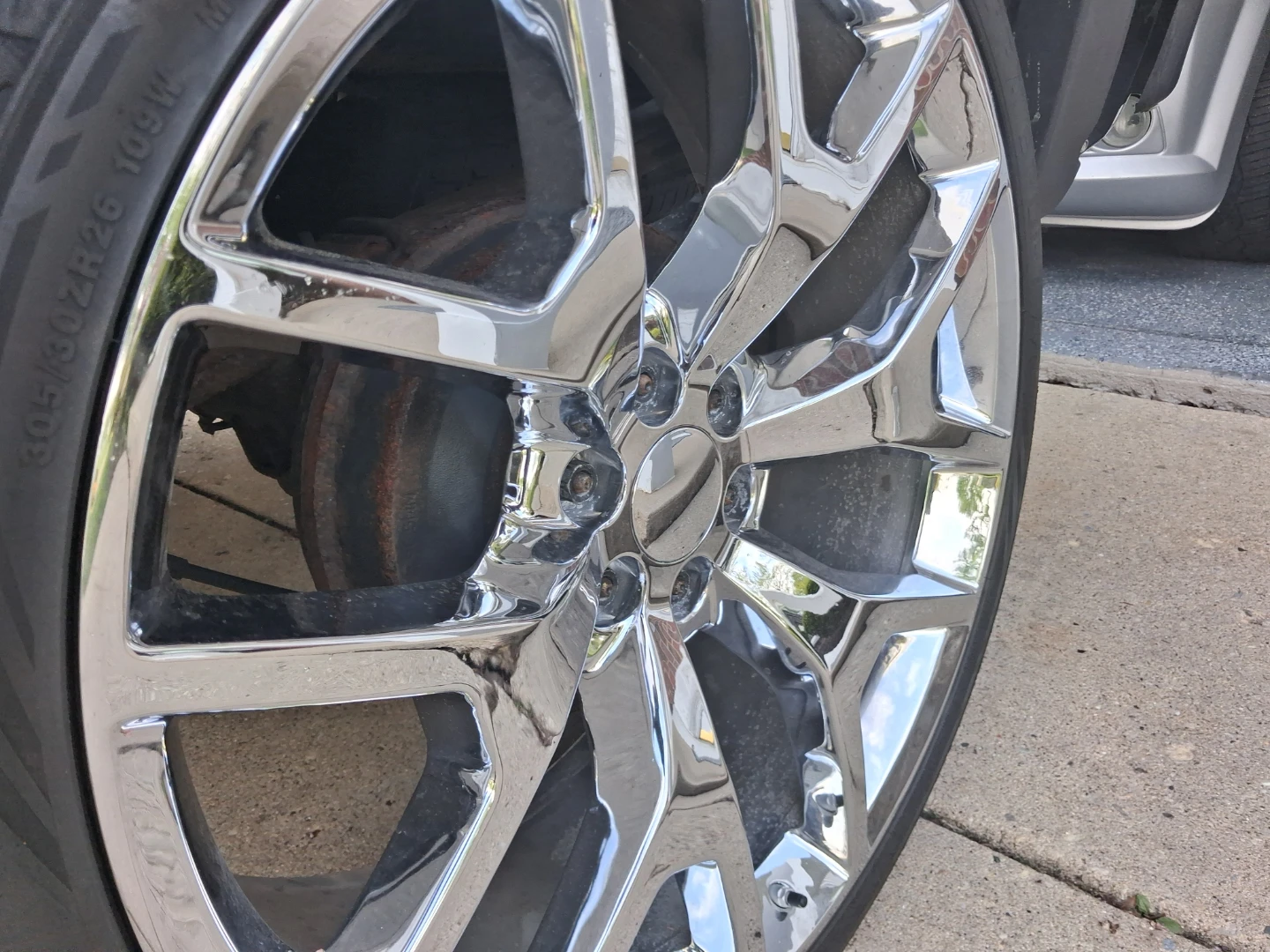 Chrome Wheels for Silverado Truck rims 26 sale or trade - photo 2