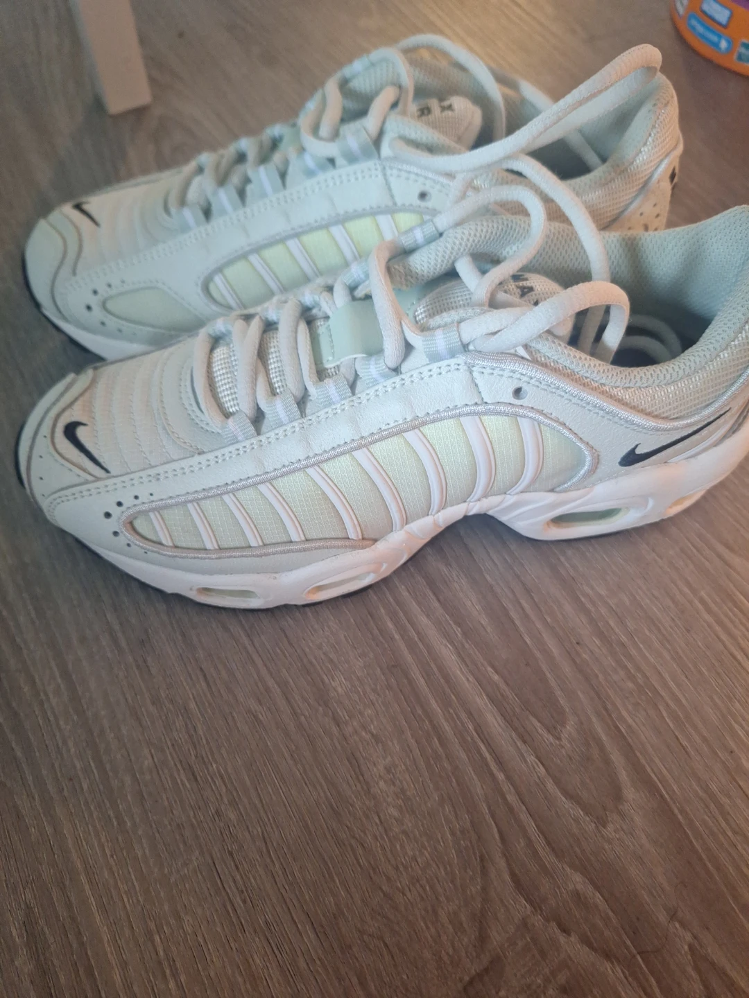 Brand new Nike Air Max Tailwind IV Sneakers - photo 2