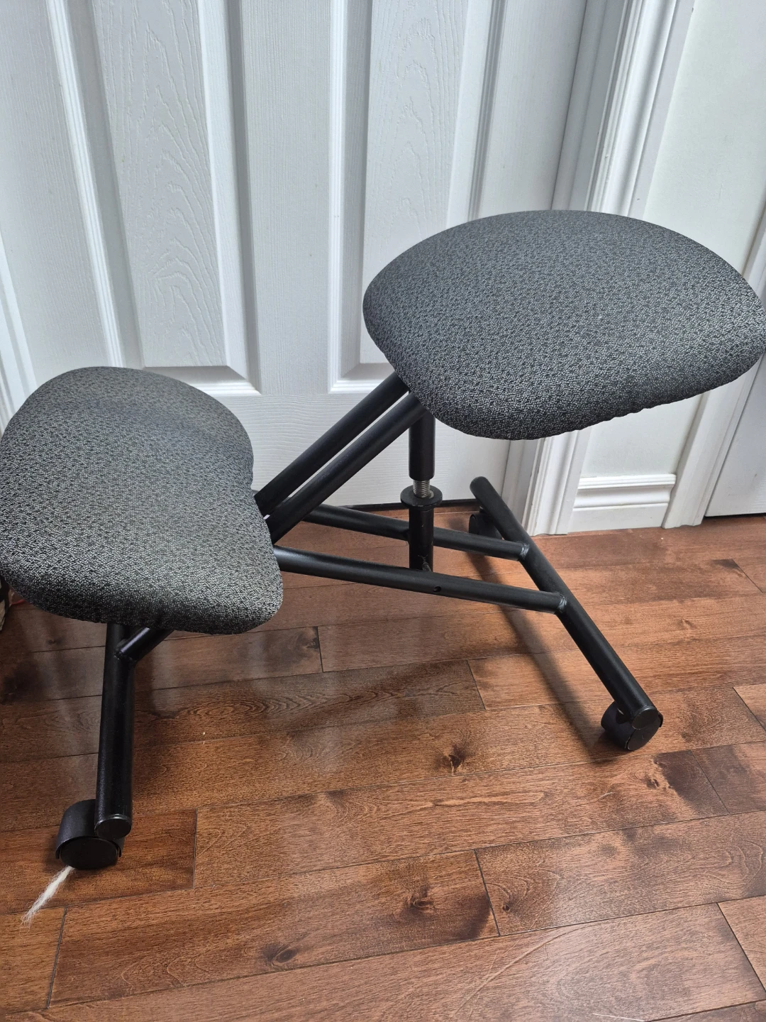 Kneeling Chair Grey - photo 3