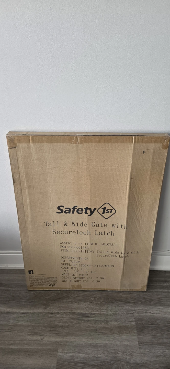 Safety 1st Tall & Wide Pressure Mount Security Gate