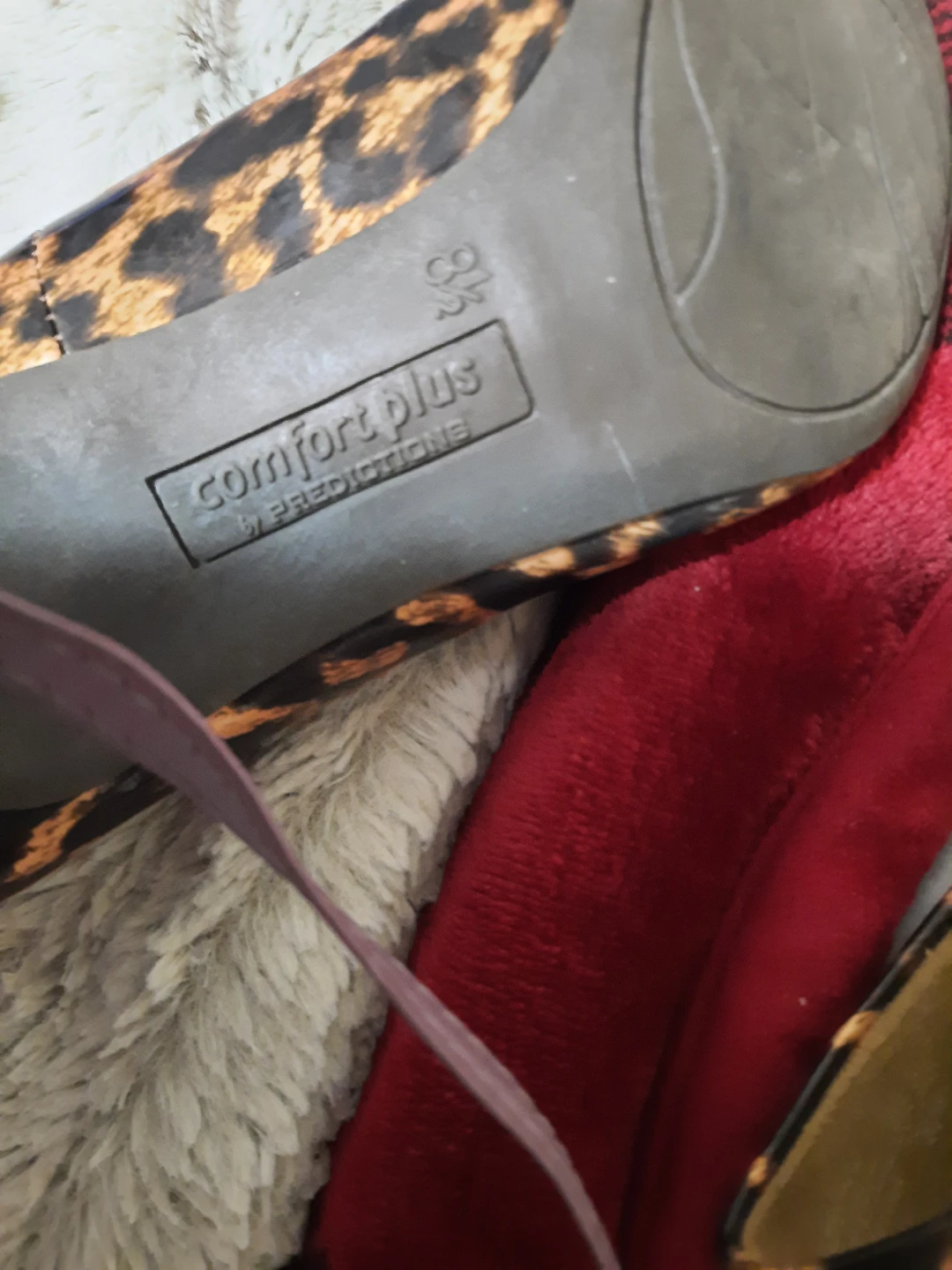Womens Leopard print heels and tote bag - photo 3
