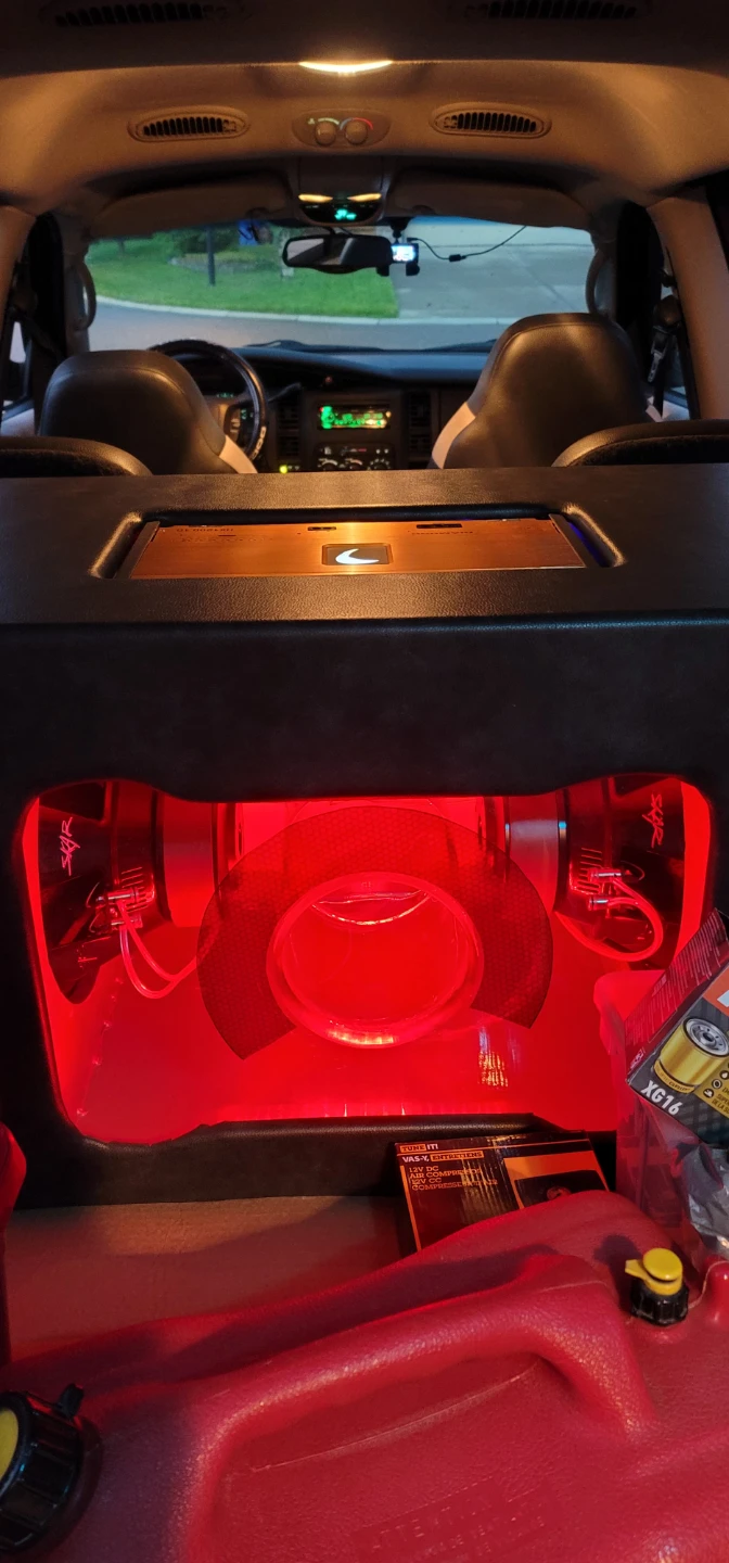Diamond HX1200.1D Amplifier and Subwoofer Enclosure 2 skars