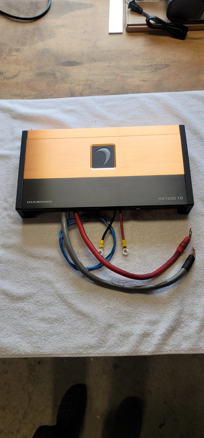 Diamond HX1200.1D Amplifier and Subwoofer Enclosure 2 skars - photo 3