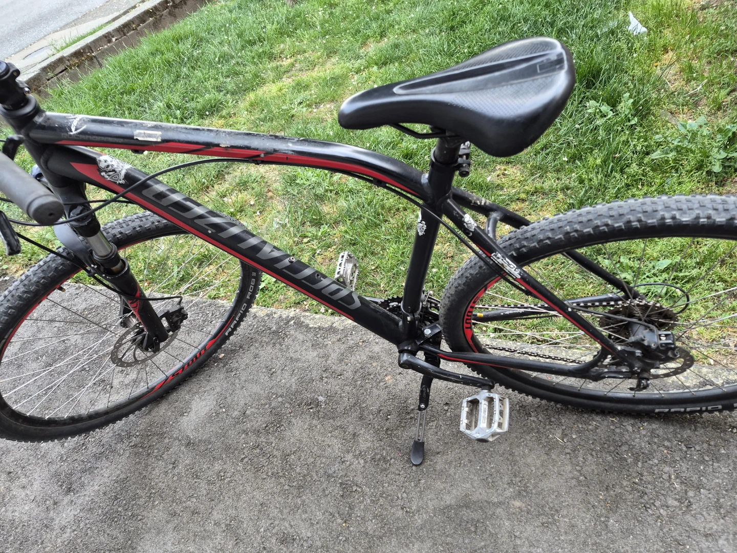 Specialized Rockhopper Mountain Bike - photo 4