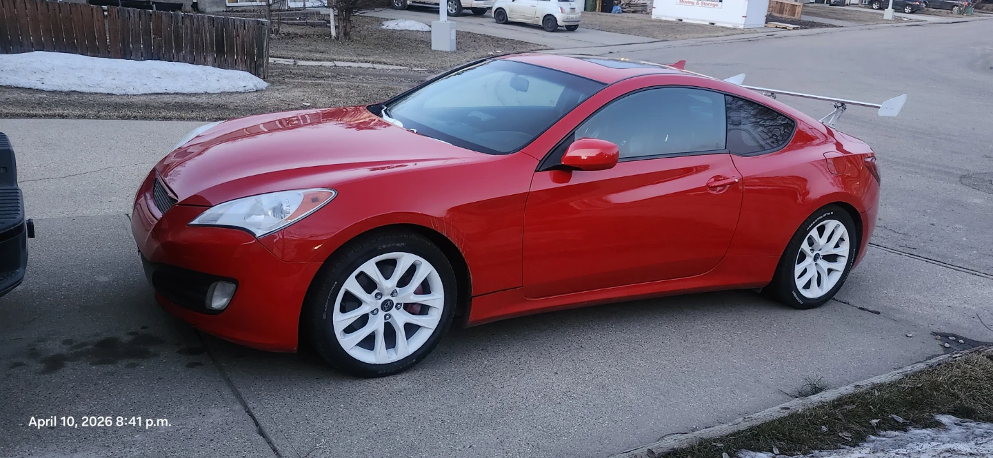 2012 Hyundai Genesis Coupe - photo 2