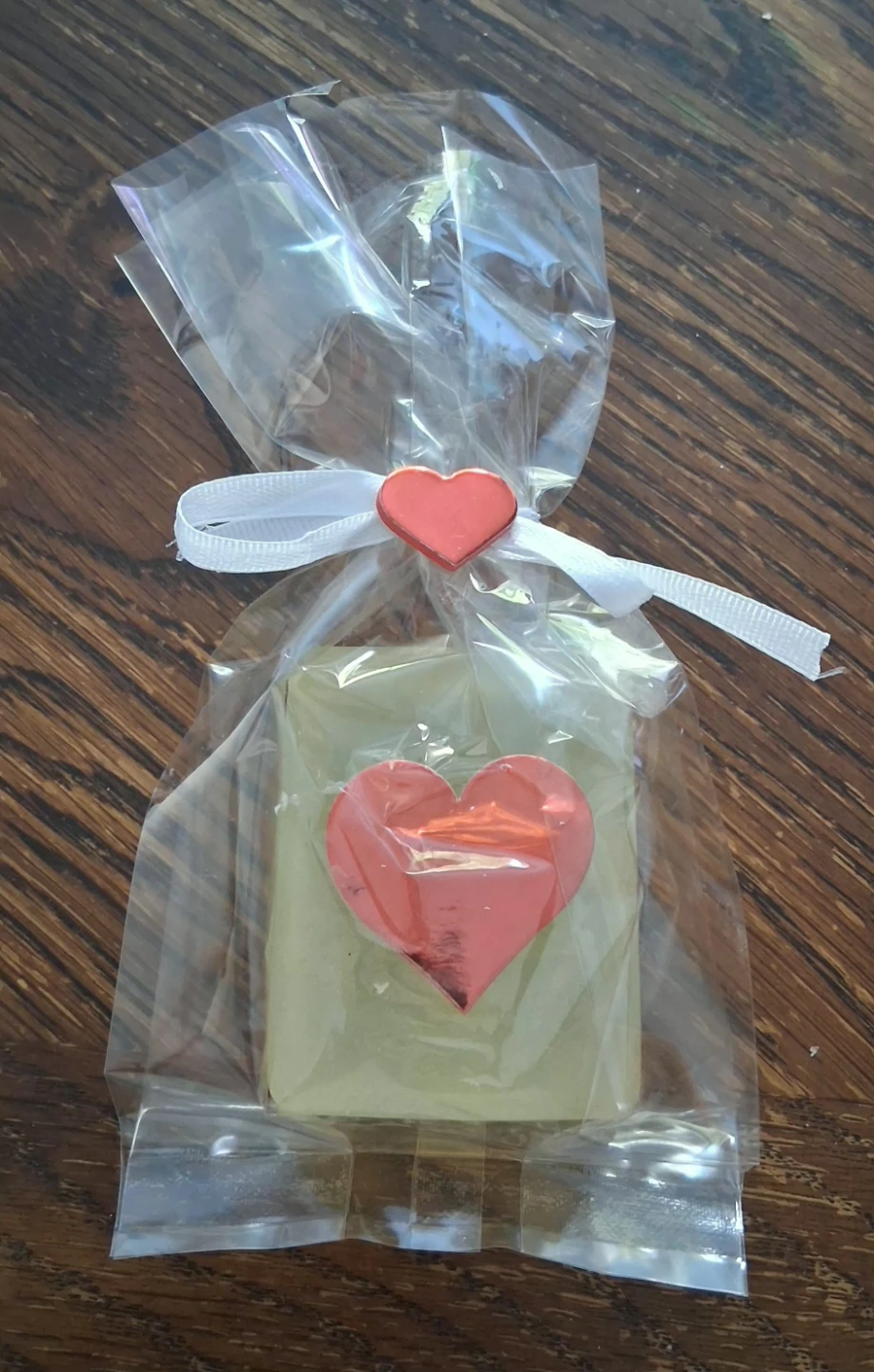 Heart shaped soaps with "love" inscription - photo 3