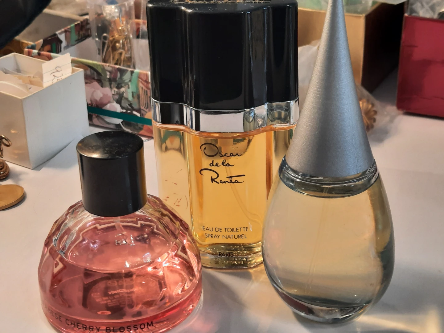 Oscar de la Renta Shi,.. Perfume Lot