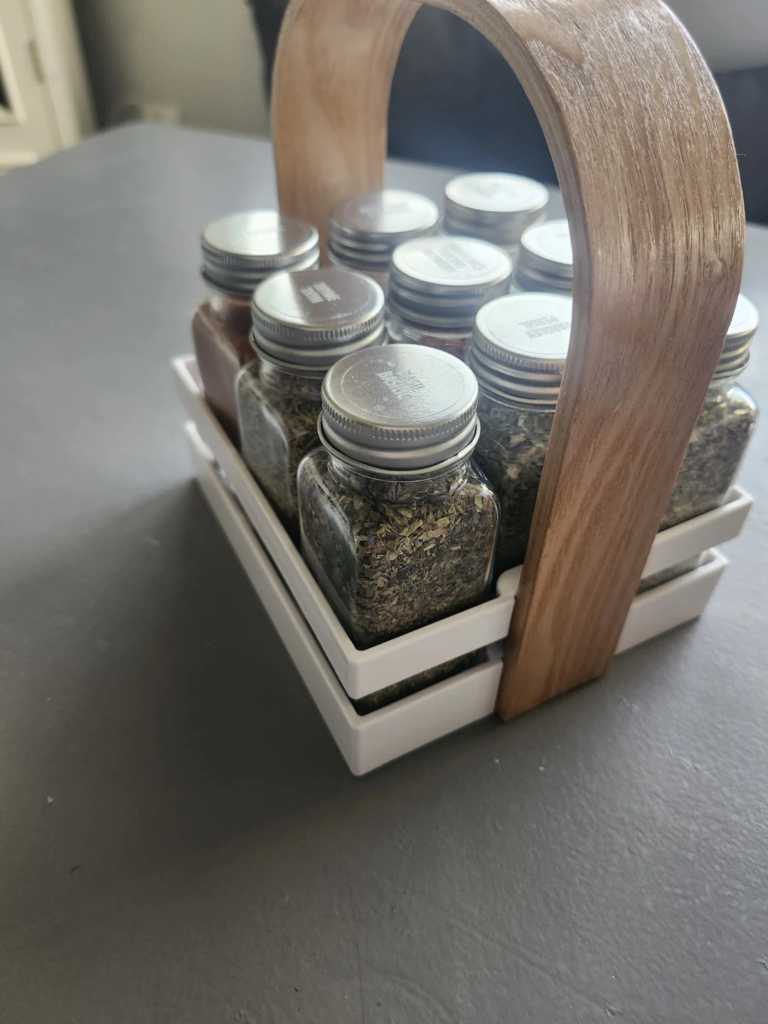 Spice Rack with 9 Jars of assorted spices - photo 4