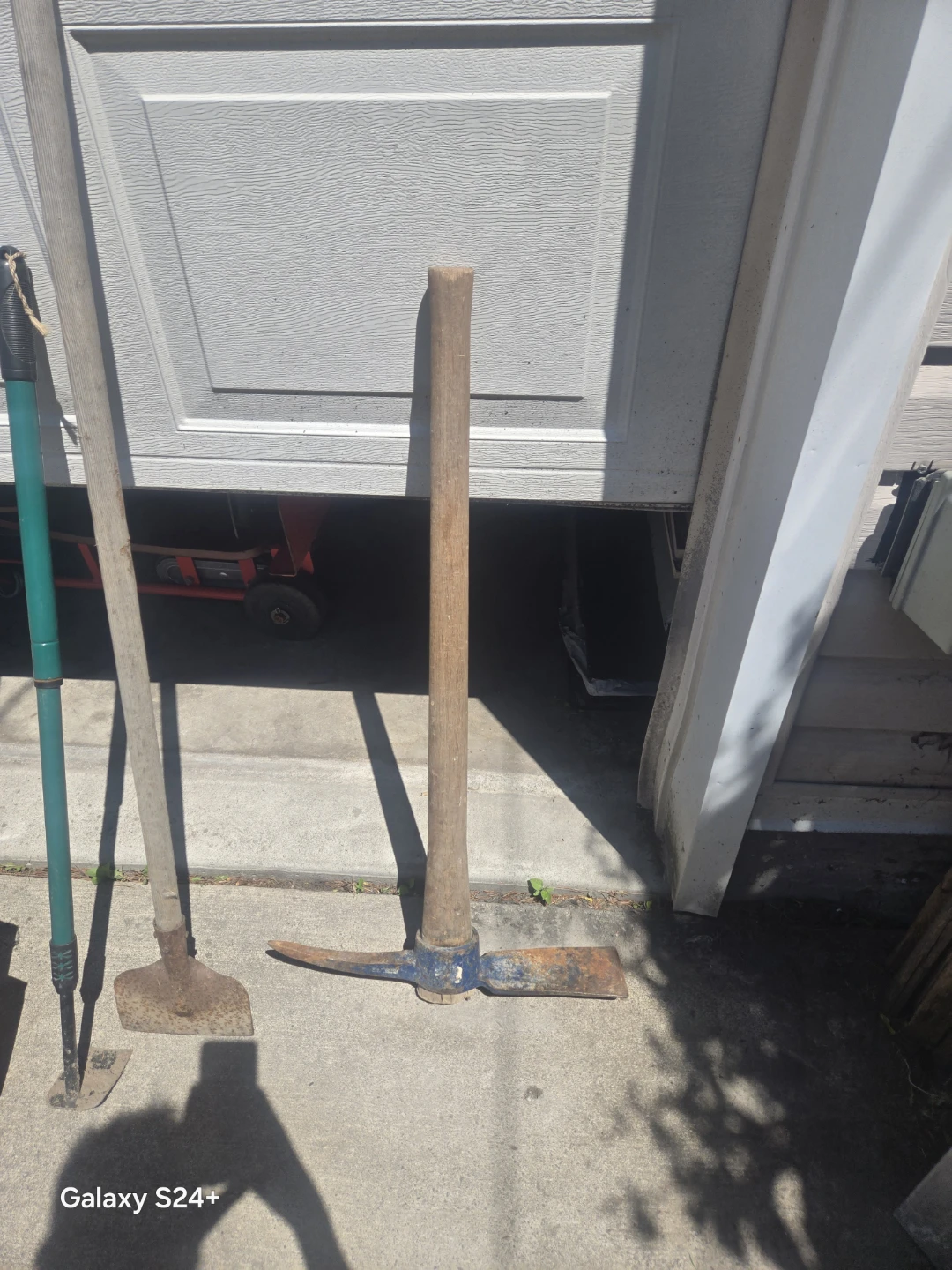 Assorted Garden Tools - photo 5