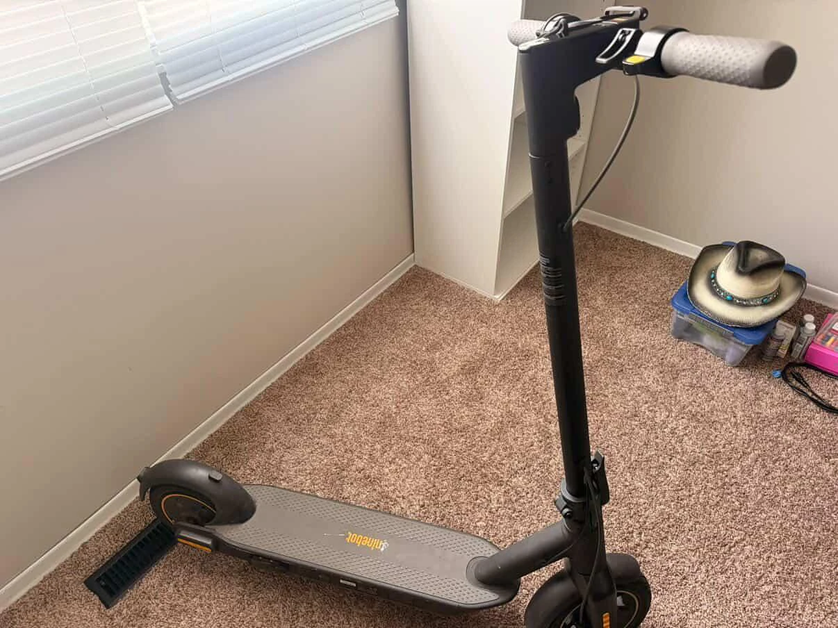 Segway Ninebot KickScooter MAX G30P Electric Scooter