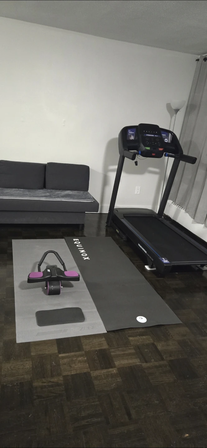 Horizon Fitness Treadmill - photo 5