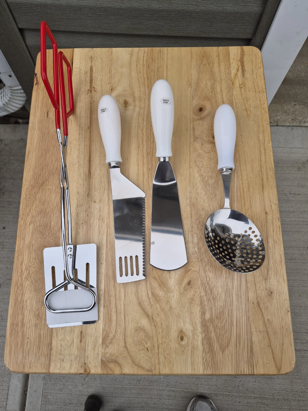 4-Piece BBQ Utensil Set with Tongs
