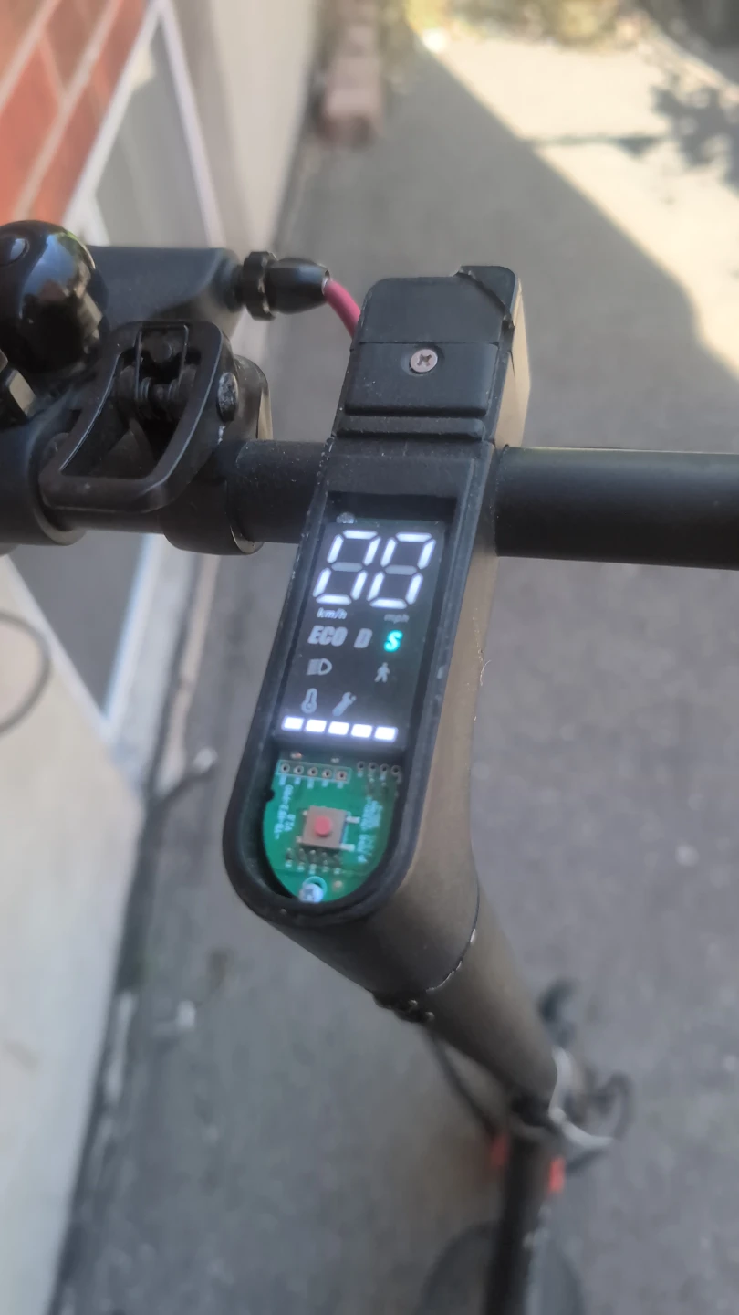 Xiaomi Mi Electric Scooter Essential (FGH2003Z) - Black - photo 2