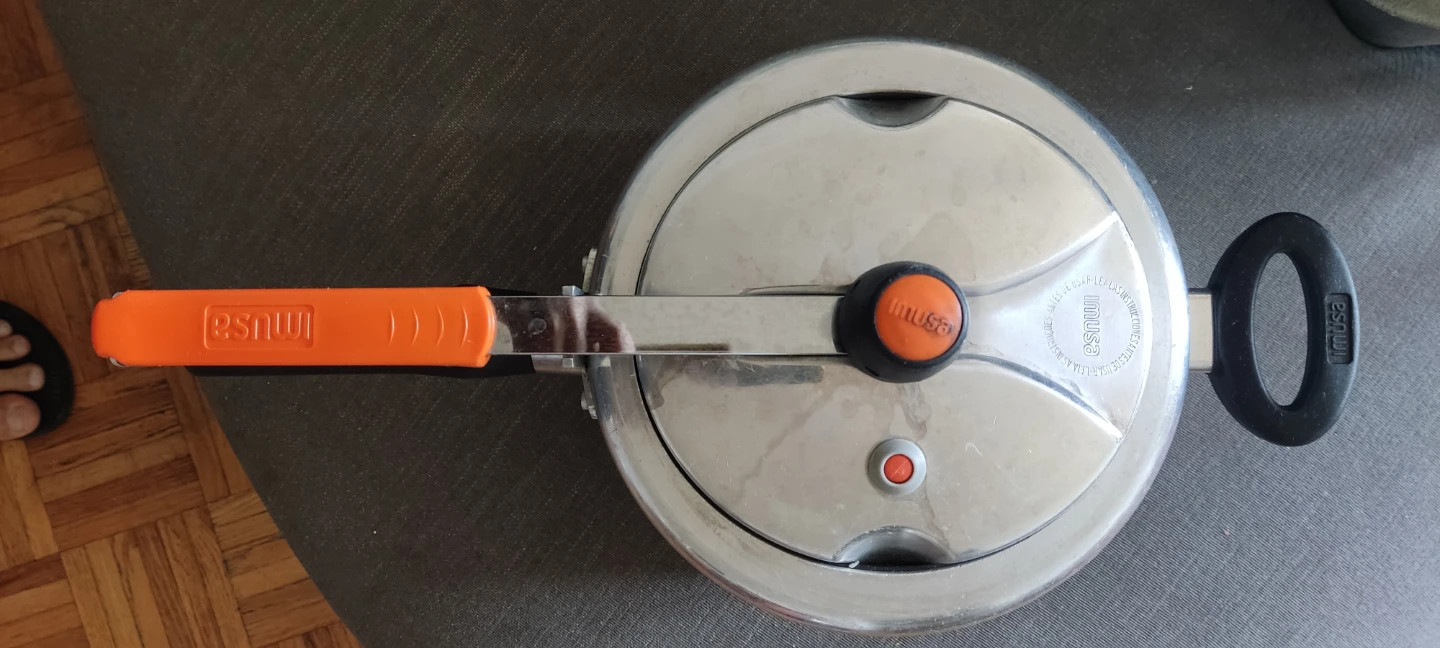 IMUSA Pressure Cooker