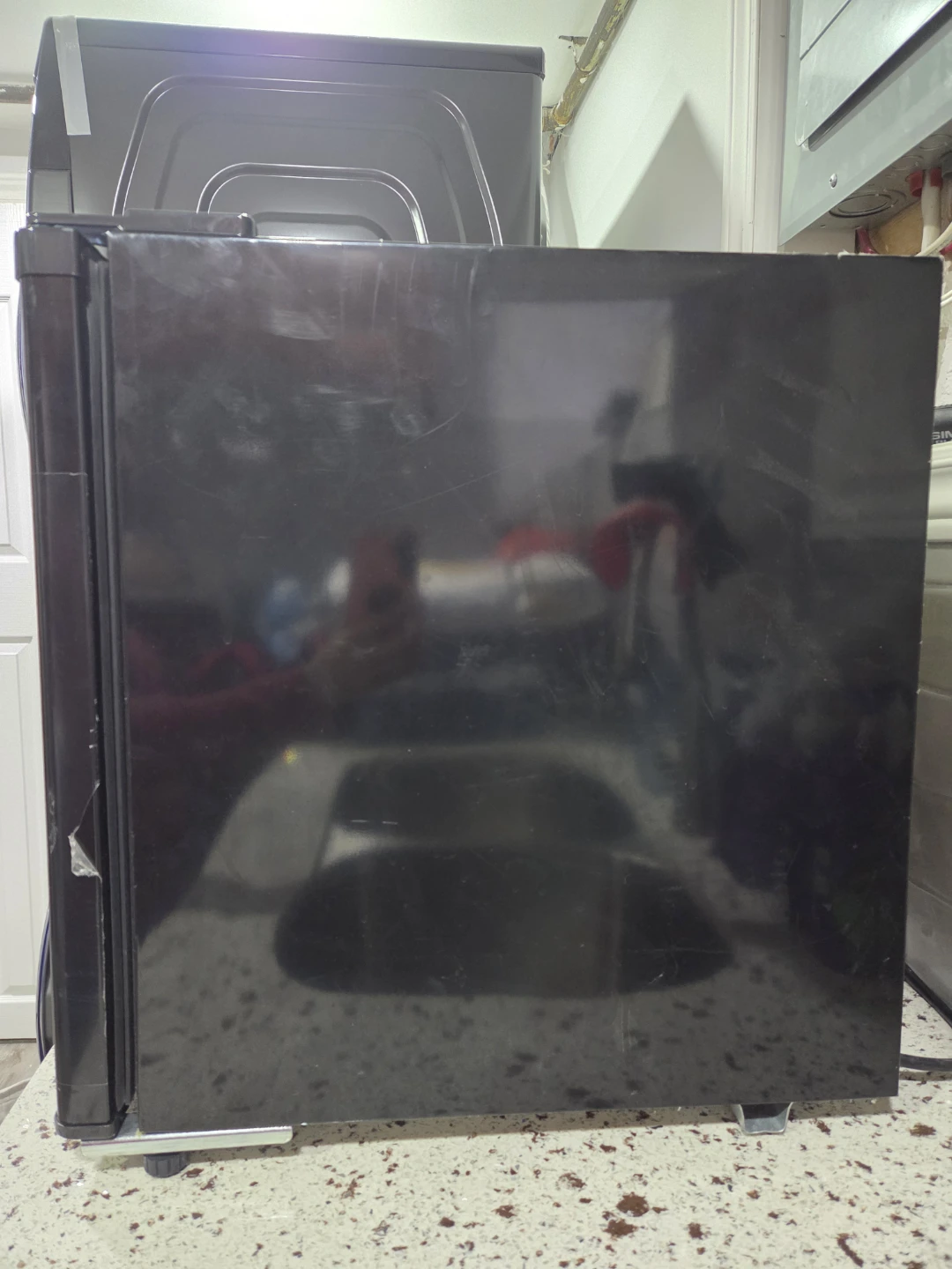 Insignia Mini Refrigerator - photo 4