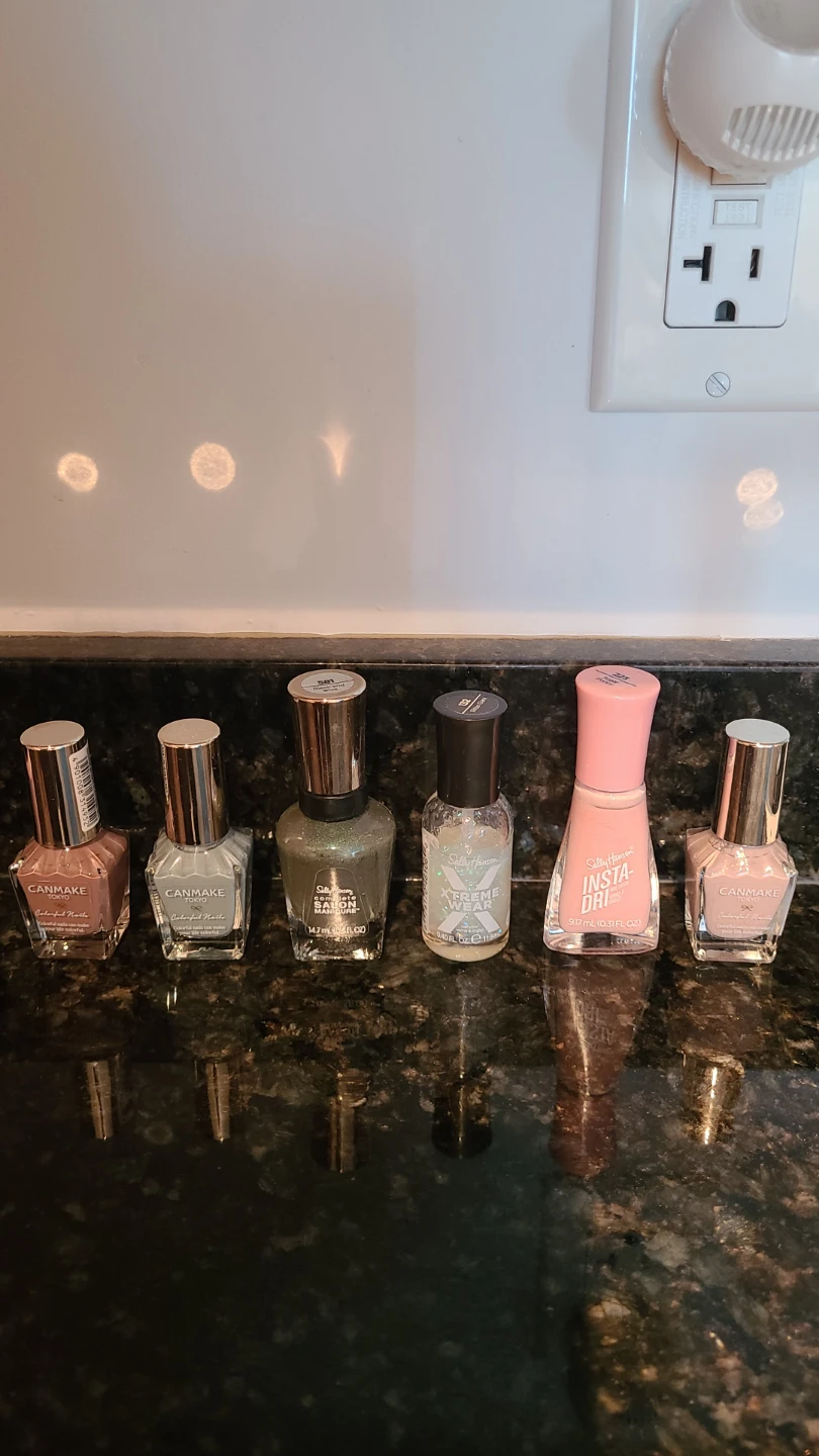 Assorted Nail Polishes (pick up today)