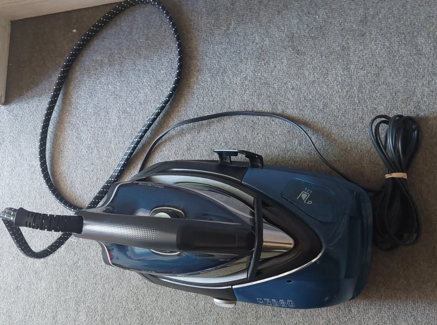 Rowenta Steam Generator Iron - photo 5