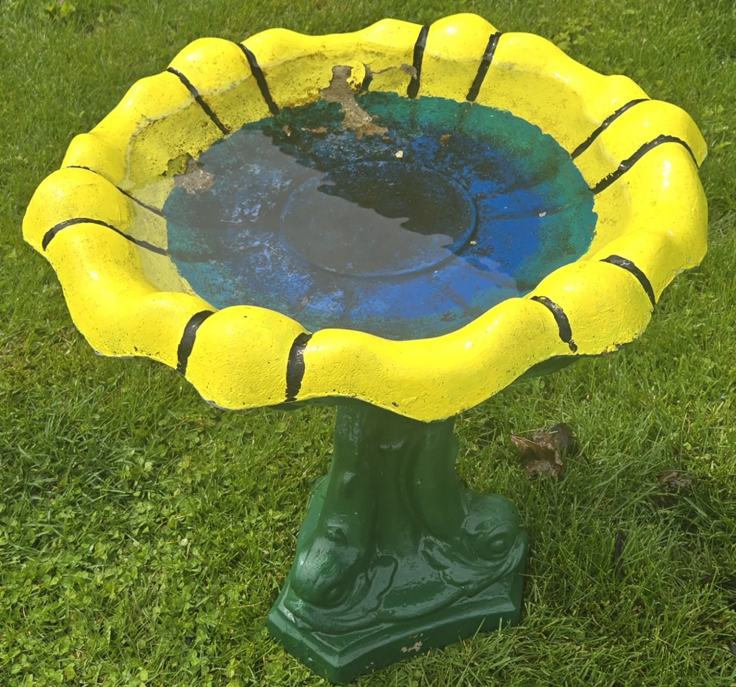 Yellow and Green Bird Bath. $40 OBO. - photo 2