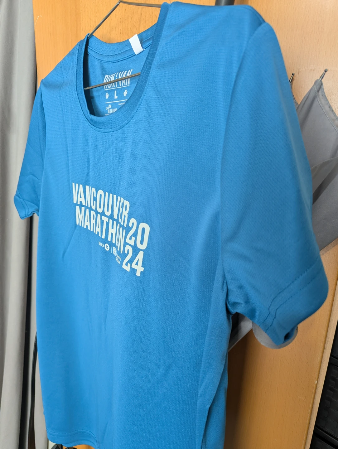 Run Van Vancouver Marathon 2024 T-Shirt - Large