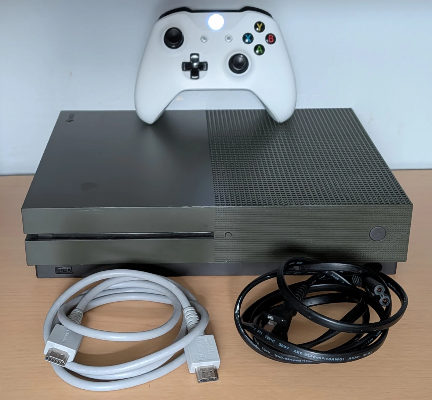 Limited Xbox One S Battlefield 1 Edition - Asking $200