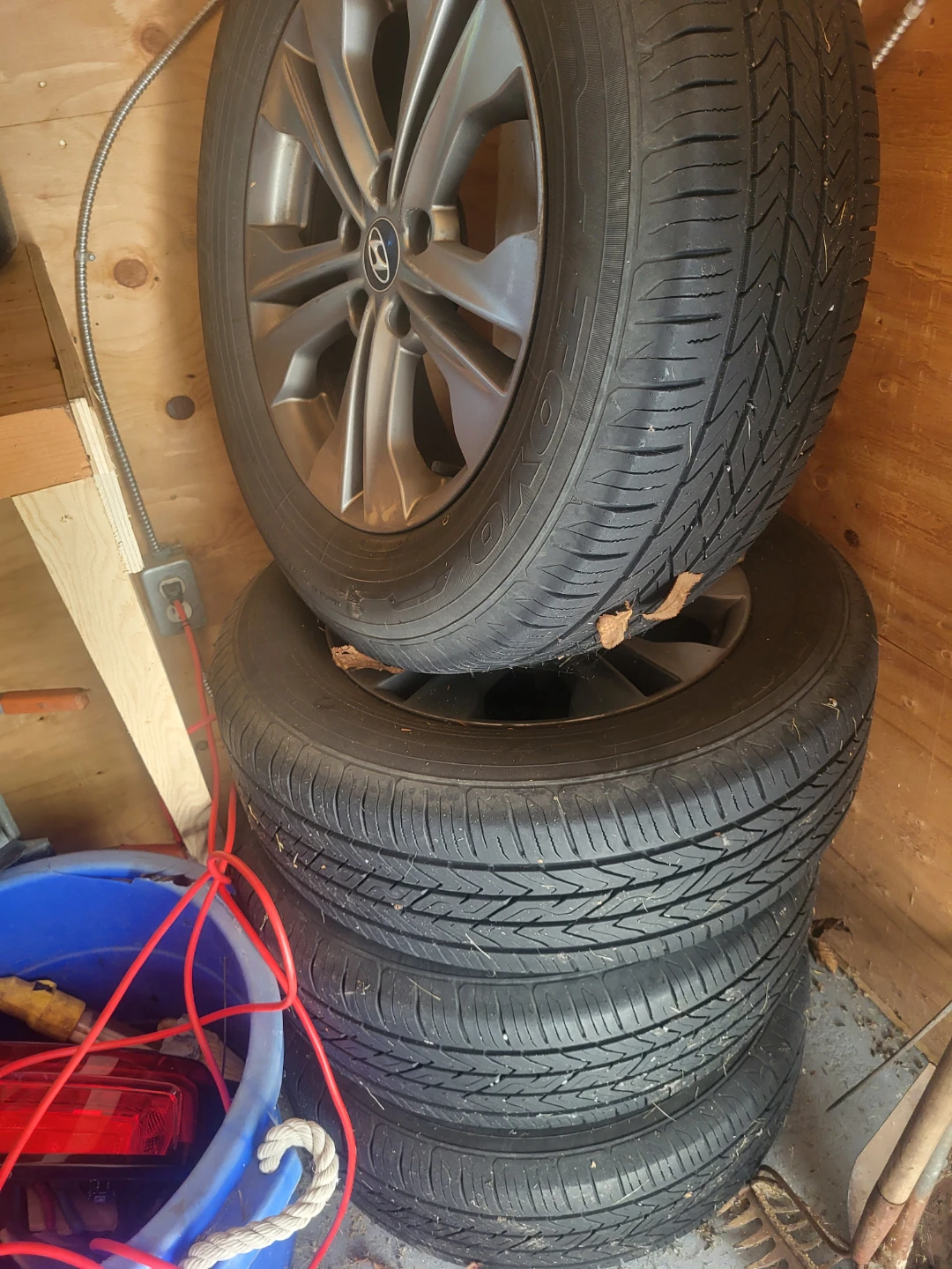 Set of 4 toyo tires and rims - photo 2