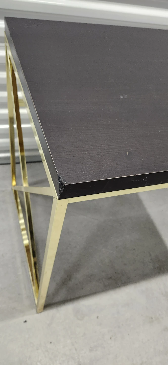 Desk - photo 4