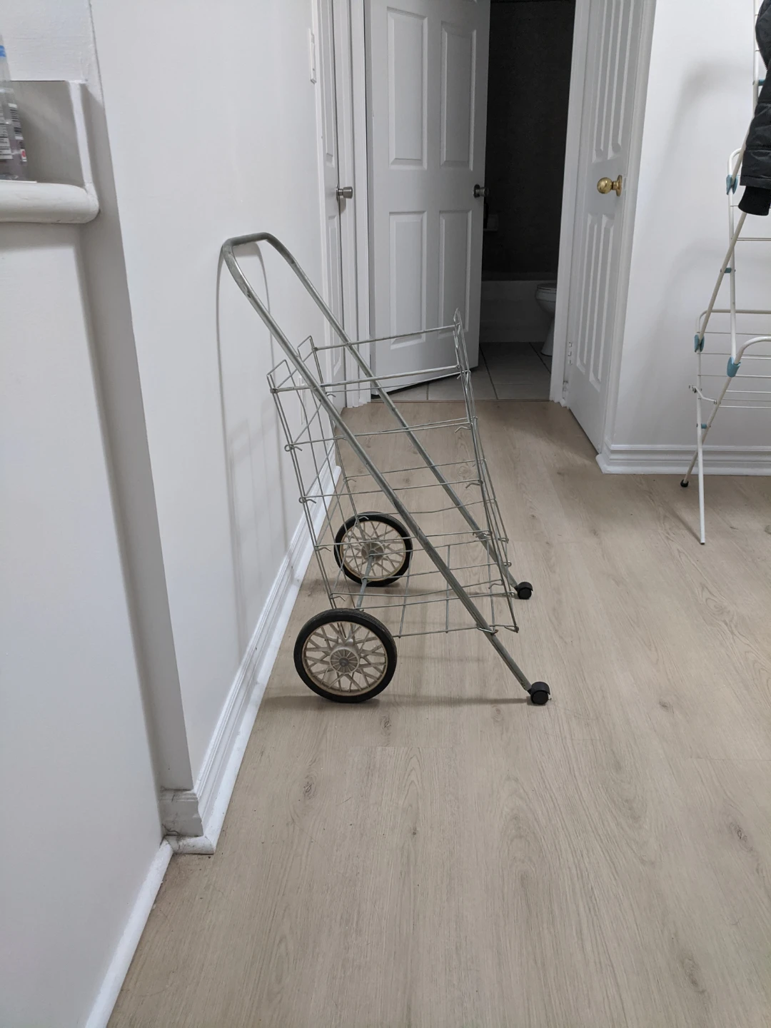 Metal Shopping Cart with 4 Wheels - photo 5